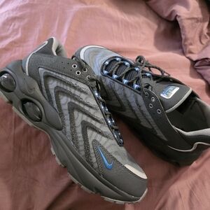 Nike Men's Gray and Blue Athletic Shoes